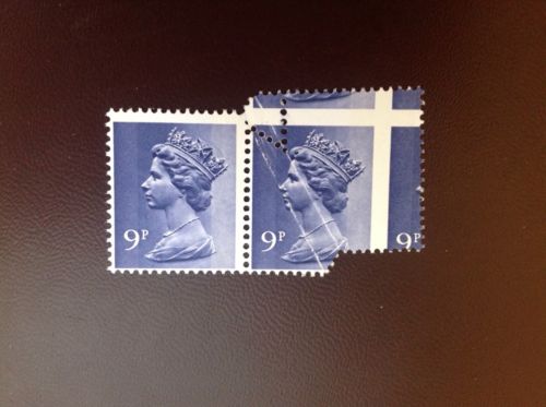 Great Britain 1976 9p Deep Violet SGx883 Paper Fold Caused Major Perf Error MNH